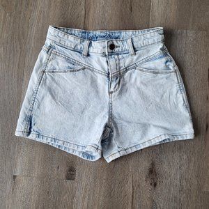 Stretchy Hi-Rise Midi Shorts Light wash denim Size 0/ 25